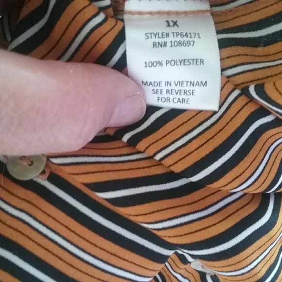 Daisy May Yellow and Navy Pin Stripe Top Size 1X - Picture 5 of 6